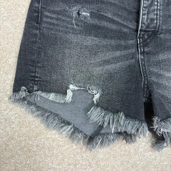 NWT Free People Crvy Vintage High Rise Shorts Size 25 Black Distressed - Picture 3 of 5